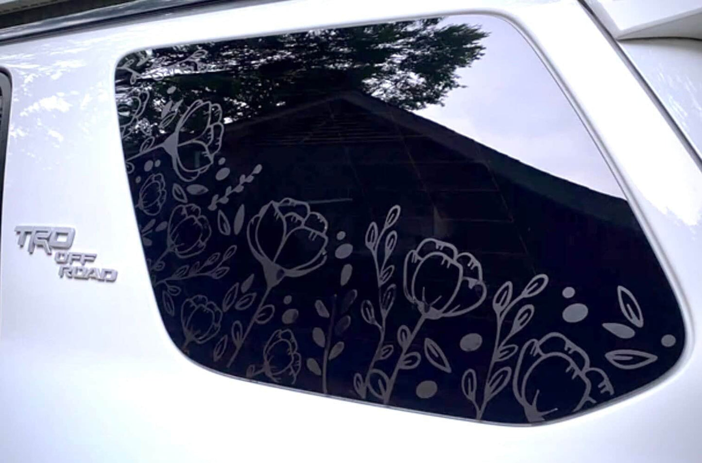 Poppy Flowers Quarter Window Decal – Compatible with Toyota 4Runner (2010–2027)