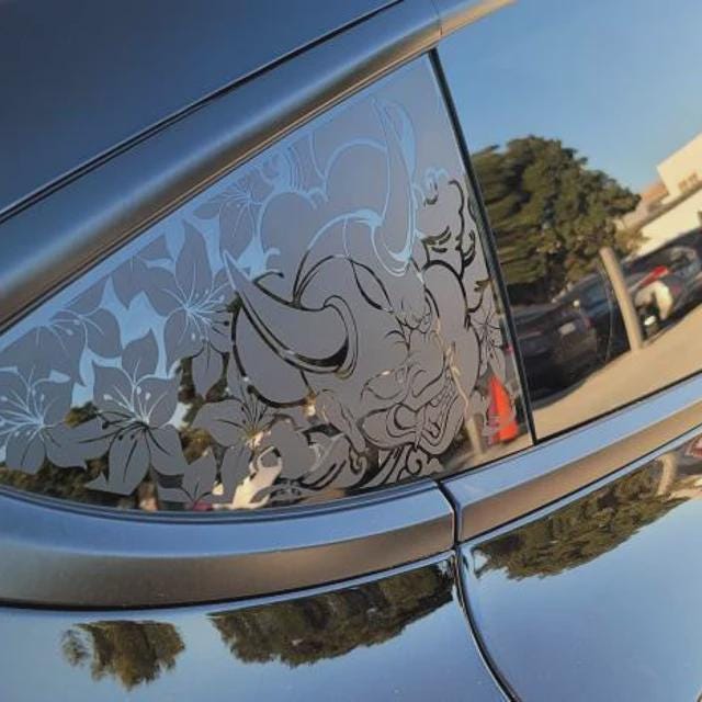 Oni Mask Cherry Blossom Quarter Window Decal – Compatible with Tesla Model 3 (2017–2026)